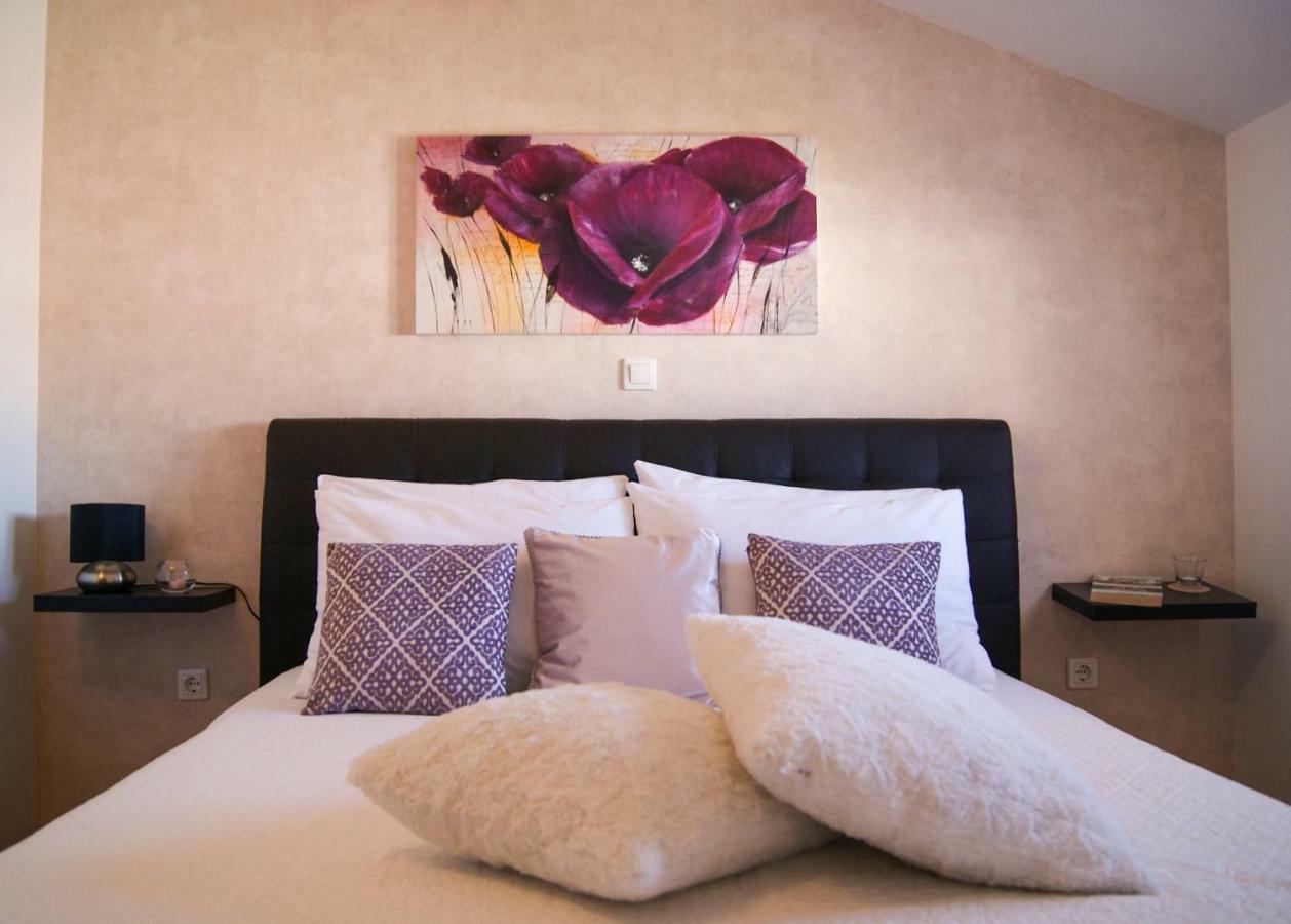 Apartments Tony Биоград на Мору Екстериор снимка