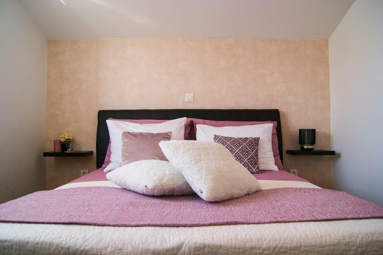 Apartments Tony Биоград на Мору Екстериор снимка