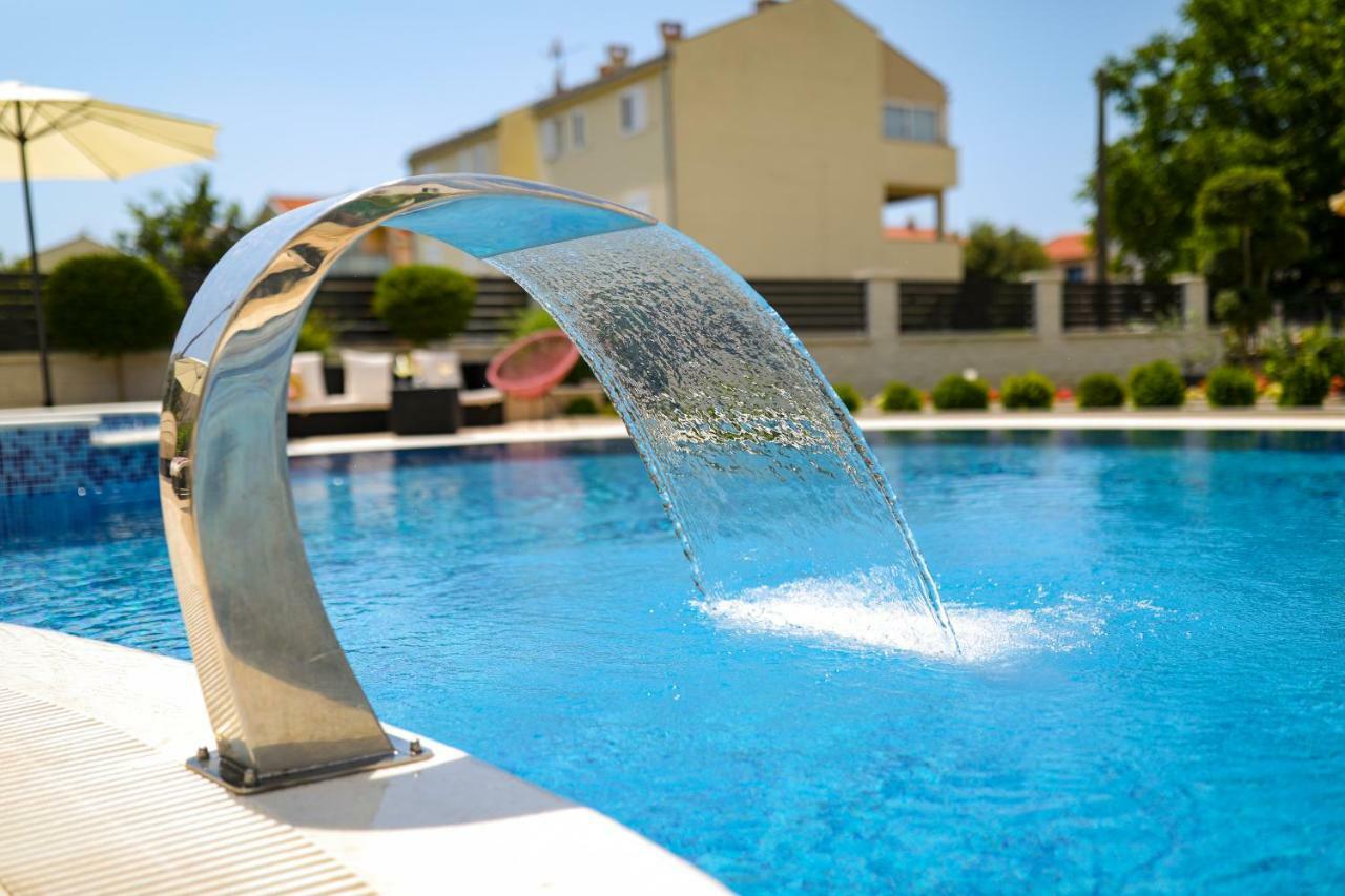 Apartments Tony Биоград на Мору Екстериор снимка