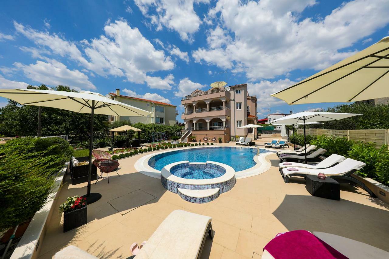 Apartments Tony Биоград на Мору Екстериор снимка